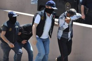 İzmir'i kana bulayacaklardı! Yakalanan bombacılar tutuklandı