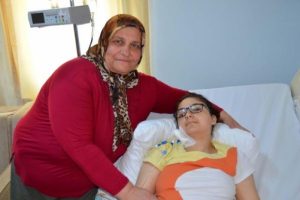 İşitme engelli Seda'ya engelliler haftasında b&ouml;brek nakli