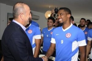 Samuel Eto'o'nun Antalyaspor'a transferinde siyasi destek...