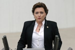 Bakan Sarı: "Biz varız" deyin...