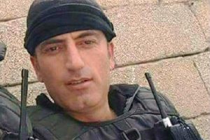 Şehit polis Ahmet &Ccedil;am'ı son yolculuğuna 5 bin kişi uğurlandı