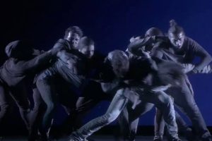 Eurovision yarı finaline 'Ka&ccedil;ışın Dansı'' damgasını vurdu