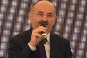 M&uuml;ezzinoğlu: AK Parti milletin partisidir ve Recep Tayyip Erdoğan bu milletin lideridir