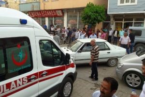 Evine giden polise silahlı saldırı