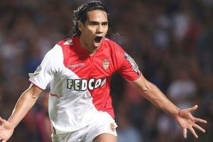 Gomez gidiyor Falcao geliyor