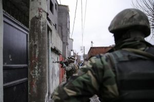 &Ccedil;ukurca ve Şemdinli'de el yapımı patlayıcı ve m&uuml;himmat bulundu