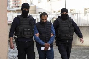 PKK'nın s&ouml;zde gen&ccedil;lik sorumlusu yakalandı!