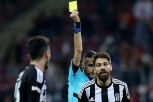 Beşiktaş'ta cezalı Olcay'ın yerine Kerim'in oynaması bekleniyor