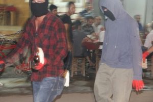 &Ouml;ld&uuml;r&uuml;len ter&ouml;rist i&ccedil;in 'piştili' ve 'molotoflu' anma!