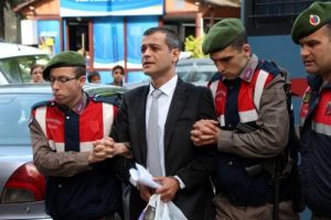 İ&ccedil;ki satışı cinayeti sanığına haksız tahrik indirimi istemi