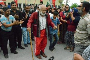 Bakandan Bursa'da k&uuml;lliye i&ccedil;in 1 milyon s&ouml;z&uuml; alınca...