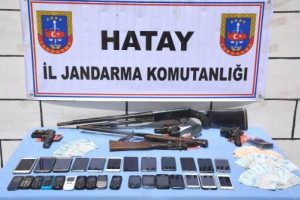 Hatay'da insan ticareti operasyonu: 35 g&ouml;zaltı