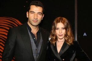 &Uuml;nl&uuml; &ccedil;ift d&uuml;ğ&uuml;n hazırlıkları i&ccedil;in Cunda Adası'na gitti