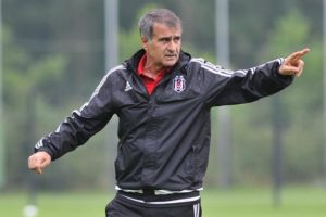 Şenol G&uuml;neş: ''İsteyen ağlar isteyen g&uuml;ler''