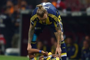 Fenerbah&ccedil;e'de Gen&ccedil;lerbirliği ma&ccedil;ının hazırlıkları s&uuml;r&uuml;yor