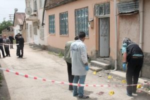 İntikam i&ccedil;in 2 &ccedil;ocuğa kurşun yağdırdı