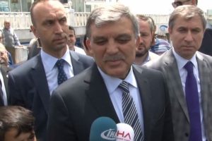 Abdullah G&uuml;l'den şehit ailelerine başsağlığı
