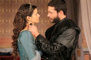 Kösem'den ayrıldı!