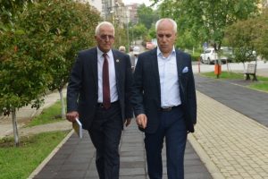 Başkan Bozbey, makamını Bursa Barış Mahallesi'ne taşıdı
