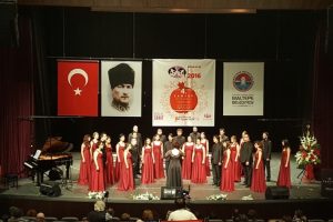 Bursa Nil&uuml;fer &Ccedil;oksesli Korosu'na "Entonasyon" &ouml;d&uuml;l&uuml;