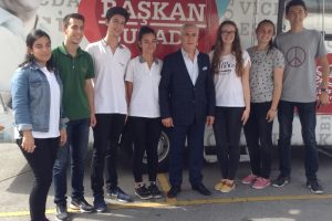 Bursa Nil&uuml;fer'de Başkan Bozbey makamını bu kez Barış Mahallesi'ne taşıdı