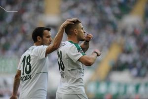 Bursaspor, son i&ccedil; saha ma&ccedil;ında konuk ettiği Konyaspor ile berabere kaldı