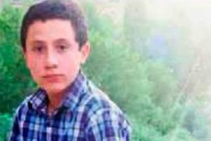 Belindeki iple balkondan inmeye &ccedil;alışan &ccedil;ocuk &ouml;ld&uuml;