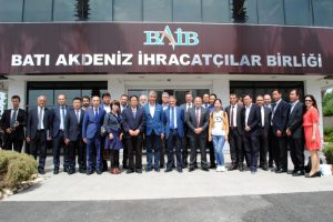 &Ccedil;inliler 5 milyar dolarlık ihracat i&ccedil;in T&uuml;rkiye'yi istiyor