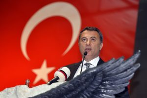 Beşiktaş Başkanı Fikret Orman, kul&uuml;b&uuml;n b&uuml;t&ccedil;esiyle ilgili konuştu