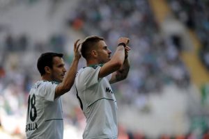 Bursaspor'un yıldız ismi Deniz Yılmaz Milli Takıma g&ouml;z kırpıyor