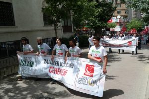 Bursa Saadet Partisi'nden 'Ter&ouml;re Tepki' y&uuml;r&uuml;y&uuml;ş&uuml;