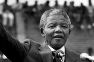 Mandela'yı CIA'nın ele verdiği &ouml;ne s&uuml;r&uuml;ld&uuml;