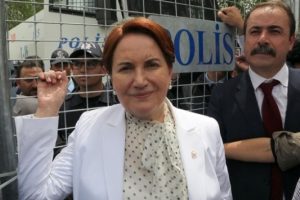 MHP'de muhaliflerden 748 imza iddiası geldi