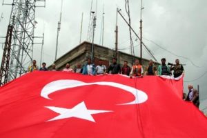 Giresun'da jandarmaya taciz ateşi!