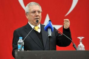 Aziz Yıldırım ile CSKA Moskova tiş&ouml;rtl&uuml; birisi arasında b&uuml;y&uuml;k bir tartışma yaşandı