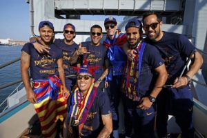 Bar&ccedil;a şampiyonluğu doyasıya kutladı!