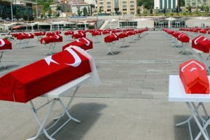 150 tabutu g&ouml;r&uuml;nler b&uuml;y&uuml;k şok yaşadı!