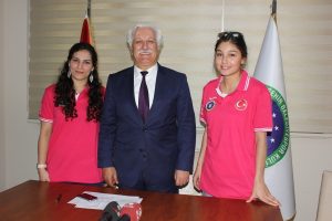 Bursa B&uuml;y&uuml;kşehir Belediyespor transferlere başladı