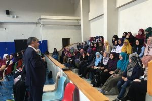 Bursa'da imam hatip &ouml;ğrencilerine İngilizce konferans