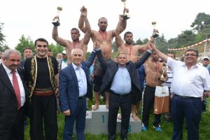 54'&uuml;nc&uuml; &Ccedil;alı Yağlı G&uuml;reşleri kıran kırana ge&ccedil;ti