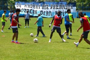 Adana Demirspor play-off kampına girdi