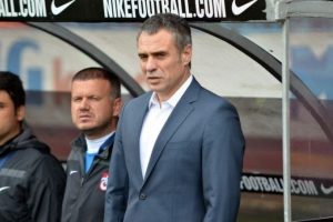 Trabzonspor'da g&uuml;ndem Ersun Yanal ve Besnik Hasi