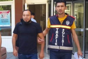 Makas atarken yakalandı, savunması akıl hastanesine sevk ettirdi