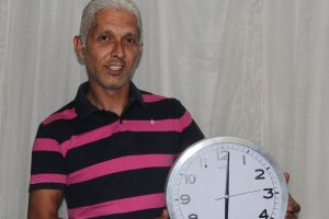 Hırsızı dedektif gibi yakalattı