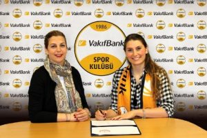 VakıfBank, Melis G&uuml;rkaynak'la s&ouml;zleşme yeniledi