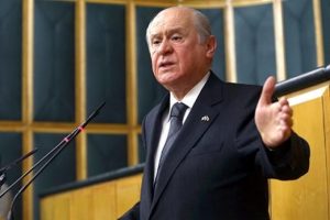 MHP lideri Bah&ccedil;eli: 'Akıl fukarası nank&ouml;rler'