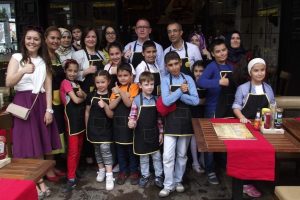 Bursa'da talasemili &ccedil;ocuklar 'k&ouml;k h&uuml;cre kardeşi' bekliyor