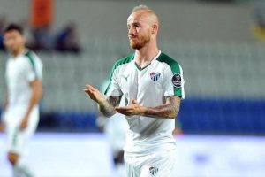 Miroslav Stoch, takım arkadaşlarıyla vedalaşarak Bursa'dan ayrıldı