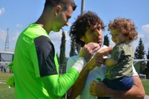 Bursaspor'la anlaşan Merter Y&uuml;ce Akhisar Belediyespor'a veda etti