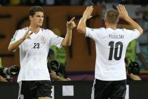Mario Gomez ve Podolski Milli Takım aday kadrosuna &ccedil;ağırıldı